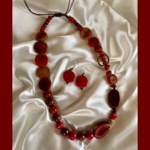 Handmade red tagua necklace – Yuwik Artesanías